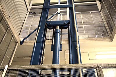 Εγκατάσταση βιομηχανικού αναβατόριου