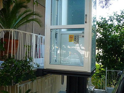 Εγκατάσταση εξωτερικού αναβατόριου ασανσερ