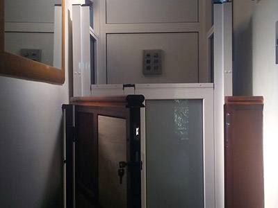 Εγκατάσταση εξωτερικού αναβατόριου ασανσερ