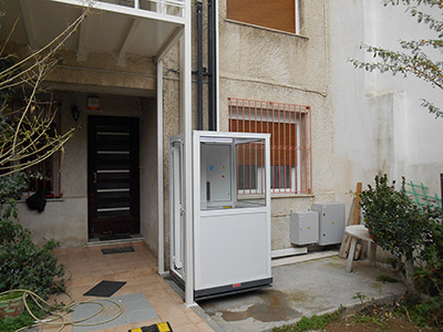 Εγκατάσταση εξωτερικού αναβατόριου ασανσερ