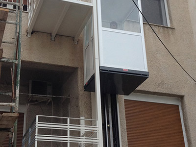 Εγκατάσταση εξωτερικού αναβατόριου ασανσερ