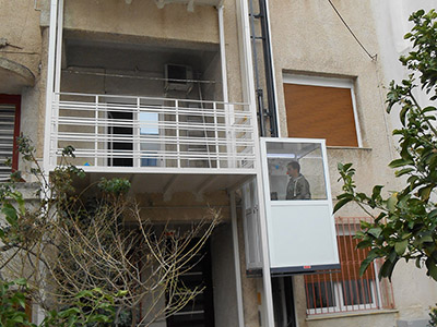 Εγκατάσταση εξωτερικού αναβατόριου ασανσερ