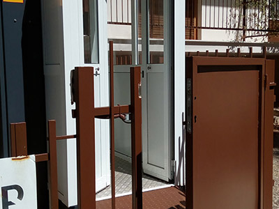 Εγκατάσταση εξωτερικού αναβατόριου ασανσερ