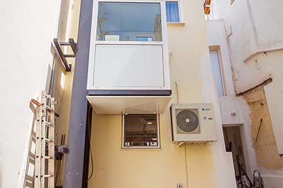 Εγκατάσταση εξωτερικού αναβατόριου ασανσερ