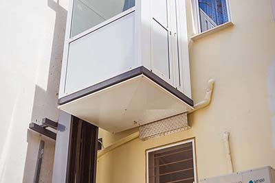 Εγκατάσταση εξωτερικού αναβατόριου ασανσερ