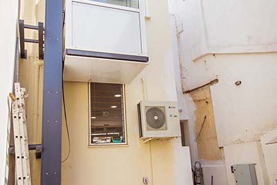 Εγκατάσταση εξωτερικού αναβατόριου ασανσερ