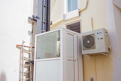 Εγκατάσταση εξωτερικού αναβατόριου ασανσερ