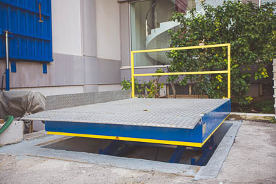 Scissor platform installation