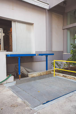 Scissor platform installation
