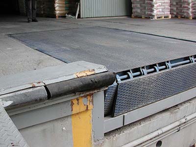 Εγκατάσταση βιομηχανικής ράμπας