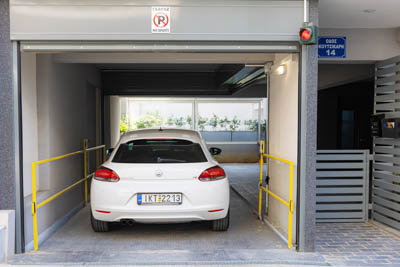 Σύστημα στάθμευσης για αυτοκίνητα