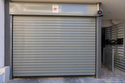 Σύστημα στάθμευσης για αυτοκίνητα